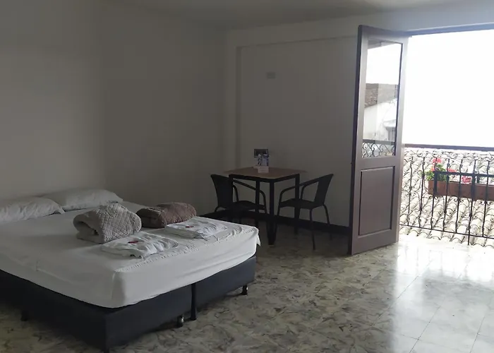 Les Balcons Hostel